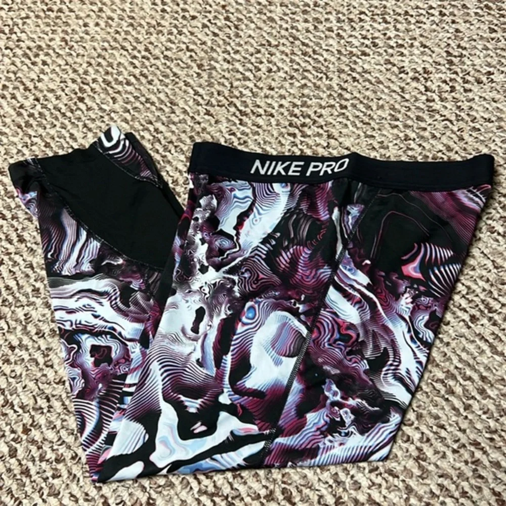Nike Pro‎ leggings